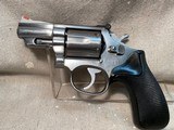 Smith & Wesson Model 66-2 Combat Magnum .357 magnum stainless finish 2.5" barrel - 4 of 15