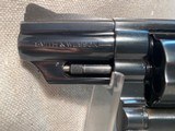 Smith & Wesson Model 19-5 Combat Magnum .357 caliber 2.5 inch barrel - 7 of 15