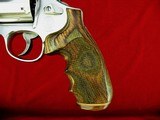 Smith & Wesson Model 629-5 .44 magnum 4" barrel. Stainless Round Butt - 12 of 14