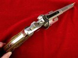Smith & Wesson Model 629-5 .44 magnum 4" barrel. Stainless Round Butt - 4 of 14
