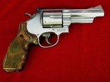 Smith & Wesson Model 629-5 .44 magnum 4" barrel. Stainless Round Butt - 1 of 14