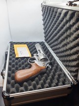SMITH AND WESSON 627-3.357 MAG PERFORMANCE CENTER - 1 of 1