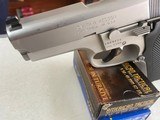 Smith & Wesson Model 6906 - 5 of 8