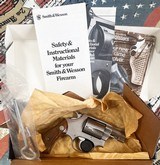 Smith & Wesson Model 60 Chief's .38 Special Stainless Walnut Magna Grips 2