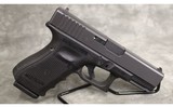 Glock~23 Gen 4~40 S&W - 1 of 2