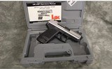 Heckler & Koch~USP Compact~40 S&W - 3 of 3