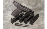 Smith & Wesson~M&P40~40 S&W - 5 of 6