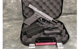 Glock~22 Gen4~40 S&W - 3 of 4