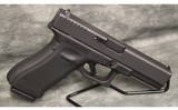 Glock~22 Gen4~40 S&W - 1 of 4