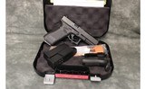 Glock~22 GEN 5~40 S&W - 1 of 3