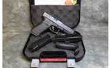 Glock~21 Gen 4~45 Auto - 1 of 3