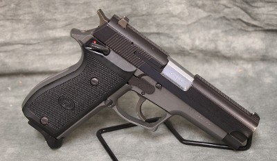 Daewoo~DH40 MK II~40 S&W