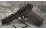 Smith & Wesson~M&P22 Magnum~22WMR - 2 of 4