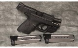Smith & Wesson~M&P40 Shield~40 S&W - 3 of 4