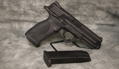 Smith & Wesson~M&P40~40 S&W - Image 1 of 4