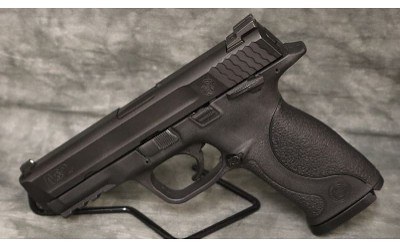 Smith & Wesson~M&P40~40 S&W - Image 2 of 4