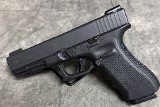 Glock~22 Gen4~.40 S&W