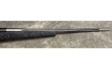 Weatherby~Mark V Accumark~.300 Win Mag - 7 of 9