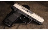 Heckler & Koch USP - 2 of 4