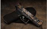 Glock 17 Custom - 1 of 3