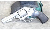 Smith & Wesson ~ 686-6 ~ .357 Magnum - 3 of 4
