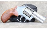 Smith & Wesson ~ 686-6 ~ .357 Magnum - 1 of 2