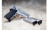 Smith & Wesson ~ 6906 ~ 9mm Luger - 1 of 3