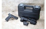 Smith & Wesson ~ M&P9 M2.0 Carry & Range Kit ~ 9mm - 1 of 3