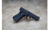 Glock ~ 21 ~ .45 ACP - 2 of 3