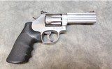 Smith & Wesson ~ 686-6 ~ .357 Magnum - 3 of 4