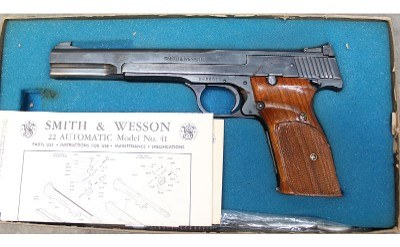 Smith and Wesson ~ Model 41 ~ .22 Long Rifle - Image 3 of 4