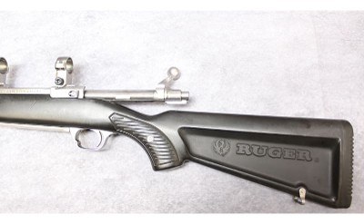 STURM, RUGER & CO. ~ M77 MKII ~ 7MM REMINGTON MAGNUM - Image 3 of 8