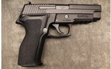 Sig Sauer ~ P226 ~ .40 S&W - 1 of 3