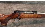 Weatherby Mark V .240 Magnum - 3 of 10