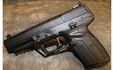 FN Five-Seven - 3 of 5