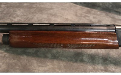 Remington 1100 12 Gauge Semi-auto Shotgun - Image 6 of 10