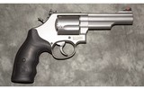 Smith & Wesson ~ 69 Combat Magnum ~ .44 Magnum - 1 of 2
