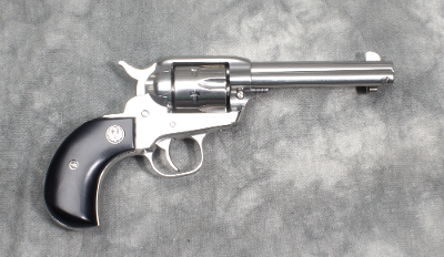 RUGER ~ NEW MODEL SINGLE SIX ~ .32 H&R MAGNUM - Image 1 of 2