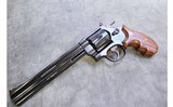 Smith & Wesson ~ Model 29 Classic DX ~ .44 Magnum - 2 of 5