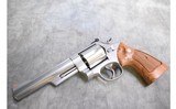 Smith & Wesson ~ 629-4 ~ .44 Magnum - 2 of 4