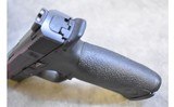 Smith & Wesson ~ M&P40 ~ .40S&W - 3 of 4