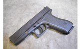 Glock ~ 17 ~ 9mm - 2 of 4