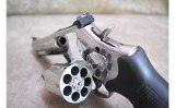 Smith & Wesson ~ 686-6 ~ .357 Magnum - 3 of 4