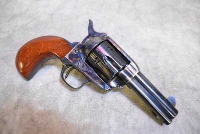 Uberti ~ 1873 ~ .45 Colt