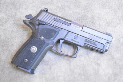 Sig Sauer ~ P229 ~ 9mm