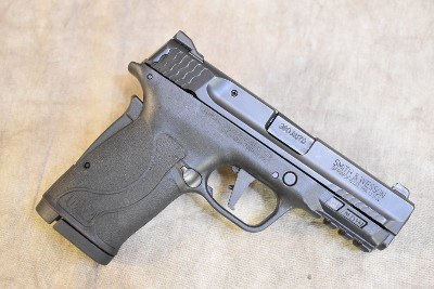 Smith & Wesson ~ M&P 380 Shield ~ .380 Auto