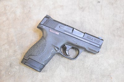 Smith & Wesson ~ M&P9 Shield ~ 9mm