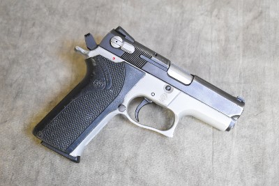 Smith & Wesson ~ 5903 SSV ~ 9mm