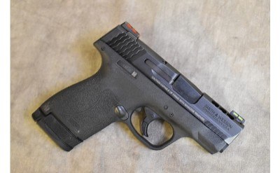 Smith & Wesson ~ M&P40 Shield M2.0 ~ .40 S&W - Image 3 of 4