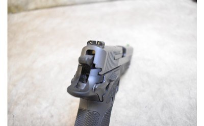 Sig Sauer ~ P226 ~ 9mm Luger - Image 4 of 7